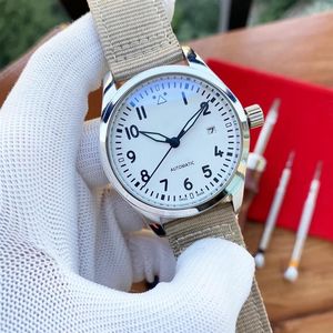 Klasyczne zegarek do samolotów Dywizja samolotów 40 mm Automatyczne zegarki Mechanical Man Watches Design Digital Display Dial Blue Blac264n