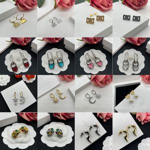 Designer Gold Dreieck Ohrringe Rahmen Großer Ohrstecker für Damen Anhänger Ohrring Schmuck Mode Ohrstecker Cel Hoop Frau Designer Ohrringe 20 Stil