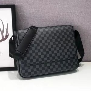 Designer Male Business Bags Single Shoulder Sacoche Laptop Bag Cross Section Portfölj Datapaket Lutande Handväska Mänhandväskor