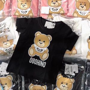 Детские летние футболки Мосч дизайнерские футболки мальчики для мальчиков для девочек моды медвежьи буквы мозаики печатные топа