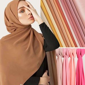 Halsdukar kvinnors malaysiska muslimska hijabs wraps bubble chiffong vanlig fast färg arabisk blygsam huvudduk lång sjal bandana 180x70 cm