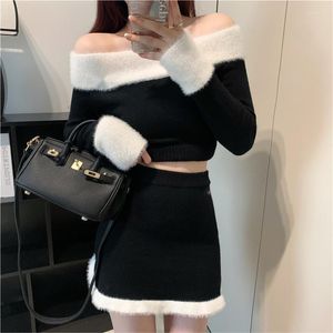 Vestidos de trabalho Bodycon Mini saias de pele Conjuntos Sexy Sweet Slim Slash Off Shoulder Pullover Black Sweaters Crop Tops 2 Peças Mulheres Gola