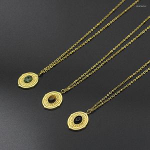 Naszyjniki wiszące vintage inkrustowane z kamiennym klasycznym naszyjnikiem dla kobiet stal nierdzewna Die Gold Sain Choker Choker Trendy Biżuteria