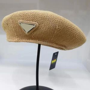 Moda wiosna lato beret kapelusz kobiety puste tkane oddychane vintage malarza wiadra czapki luksusowe designerskie czapkę trójkąt czapka 2306054bf