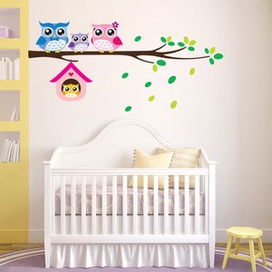 Cartoon Owl Family On Tree Adesivi murali per camerette Decorazione domestica Nursery Mural Art Decalcomanie Carta da parati adesiva per animali carini