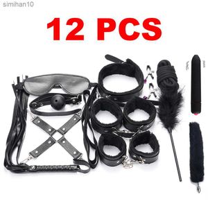 BDSM Bondage Restraint Set Leather Bondage Kit Sex Hands Whip Anal Plug Bullet Vibratore Giocattoli erotici del sesso per le donne S M Fetish L230518