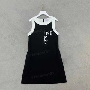 Summer Dresses Front Logo Embroidered Stripe Decoration Short Sleeve Hoodie Casual Dress Elastic Band Corset Midje Design Brand Maxiskit Designer Dresses 0912