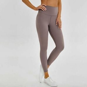 Sıcak satış yoga kıyafetleri ll yüksek bel yoga pantolon kadınlar push-up fitness tozlukları yumuşak elastik kalça asansör t şeklinde spor pantolon koşu eğitimi