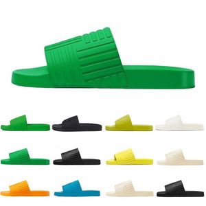 Män kvinnor designer tofflor sandaler glider quiltade skjutreglage sommar flip flops svart grön kiwi vit orange parakeet mens toffel sandal