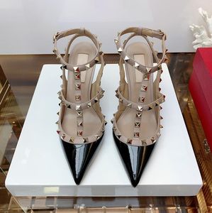 Designer High Heels Pointed Sandals with Rivets Summer Classics V Brand Sexy Thin Heel 6cm 8cm 10cm Black Gold Lichee Pattern Women Wedding Shoes with Bag 35-44