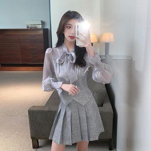 Arbeitskleider Hohe Qualität Herbst Tweed Zweiteiliges Set Frauen Schleife Zweireiher Hemd Mantel Top und Taille Minirock Anzug Outfits