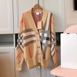 2023 fashion designer Sweater Women's Autumn Round neck striped fashion Long Sleeve Women High End Jacquard Cardigan knitting Sweaters Coats