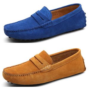 Sapatos versáteis de couro genuíno Bean cáqui cinza para verão masculino Novos sapatos casuais de couro coreanos, sapatos respiráveis e preguiçosos, siga a tendência dos sapatos masculinos