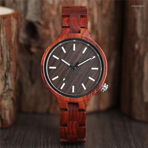 Orologi da polso Antico Legno di sandalo rosso naturale Puntatore luminoso Orologio da donna da donna Orologio da polso analogico al quarzo Bracciale Chiusura Orologi di bambù