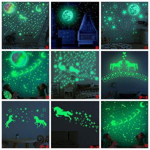 3D Luminous Castle Księżyc naklejki ścienne Wystrój domu DIY Dekals Dekoracja pokoju dziecięcego Fluorescencyjny blask jednorożca w ciemnych naklejkach