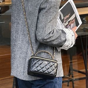 Tasarımcı Kadın Makyaj Torbası Deri Elmas Donanım Metal C Düğmesi Örgü Üst Taslak Çantalar Cristian Tote Uxurys Çanta Çantalar Crossbody Çantalar Değiştir Sacoche Ayna 17x11cm