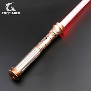 LED Light Sticks TXQSaber Eco Pixel Smooth Swing RGB ciężkie pojedynki Kolory mienie świetlne Zmiana metalowej rękojeści Force Cosplay Kids Toys Laser Swords 230605