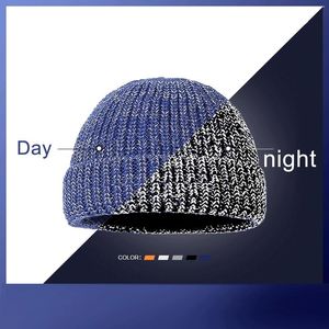 Berets Adult Night Reflective Autumn Winter Hat Fashion Warm Knitted Hats Back Trucker Mens Mesh