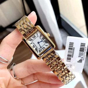 GODKVALITET KVINNA TANKVÄGNINGAR Fashion Style Dress Watch Lady 15 Färger Japan Quartz Movement rostfritt stål Strap Casual armbandsur Vattentät Montre de Luxe