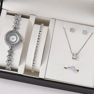 Wristwatches Luxury Watch Set Women Quartz Watches Crystal Rhinestone Fashion Women's Casual Dial Ladies Bracele Clock