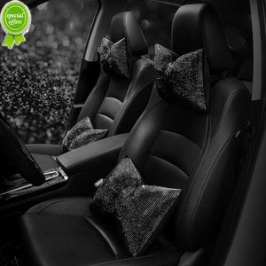 Новый 4pcs Diamond Crystal Bowknot автомобиль шеи подушка с подушками атмосфера с поддержкой сиденья сиденья сиденья