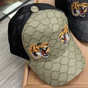 Fashion Design Sense Hat Summer Mesh Designed Breathable Comfortable Animal Head Patch Duck Tongue Hats Couple Cap Adjustable Flat Caps