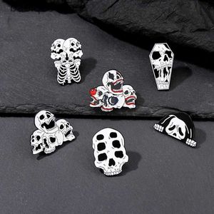 Stift broscher halloween kreativ skräck skalle punk legering brosch minneskläder dekoration färg metall badge t230605