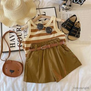 Conjuntos de roupas Menoea Girls Summer Outfits Set New Stripe Vest T-shirt e Short 2Pcs Terno Toddler Fashion Children's Casual Kids