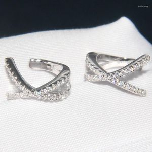 Orecchini a bottone Clip per orecchio in argento 925 per donne senza piercing Osso incrociato Accessori semplici Prevenzione delle allergie