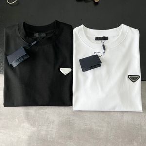 Designerdreieck Marke T -Shirt rot mit Buchstaben Neue Hemden Mann Frau Casual Mode Kleidung schwarze weiße Tees Sommer runde Hals kurze Ärmel reine Baumwoll -T -Shirts