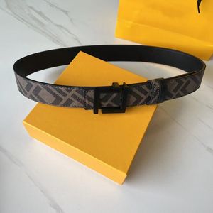 2023 من جلد الأزياء مع Box New Leisure Belt Men and Women's Business Luxury Build