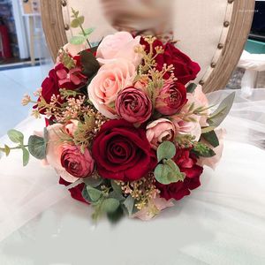Декоративные цветы невеста