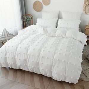 Conjuntos de cama Artesanato de alta qualidade com bola de pêlo Conjunto de capa de edredom para cama de casal 220x240 Conjunto de cama king size tufado Consolador queen e fronha 230605