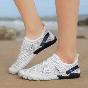 Water New Soft Sole Hard Pull Fitness multifunzionale da donna Indoor Yoga da uomo Squat Couple Outdoor Aqua Shoes P230605