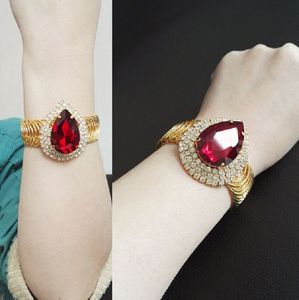 Bangle Fashion Spring Red Big Zircon Armband Women's Accessories Hip Hop Series Holiday Golden Armband Love 230606