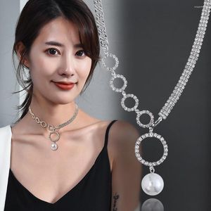 Pendanthalsband Fashion 5 Circle Crystal Rhinestone Chain Pearl Necklace For Women Girl Elegant Evening Dress Choker smycken Tillbehör