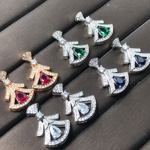 Дизайнерские серьги Винтажные воздушные драгоценные камни и серьги с бриллиантами роскошных изумрудных многослойных серьги для маленьких юбок для женских ювелирных ожерелий