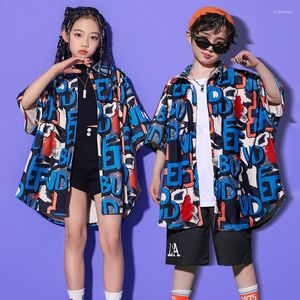 Stage Wear 2023 Costumi di danza jazz moderna per bambini Camicie larghe Pantaloncini neri Streetwear Ragazze Ragazzi Hip Hop Danza Abiti rave DQS13092