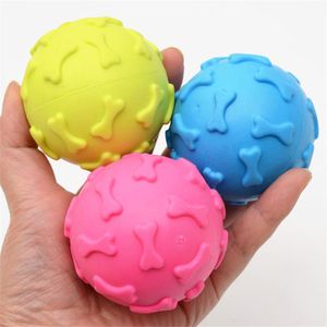 1PCS średnica 6 cm Squeaky Pet Dog Ball Toys for Small Dogs Rubber Chew Puppy Puppy Pies Stuff Dogs Toys Zwierzęta