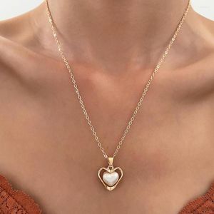 Ketten Goldene Perlenkette mit Herzanhänger Koreanische Mode Lange Kette In Schmuck Valentinstag Geschenke