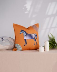 Luxury Brand Design Horse Pillowcase Sofa Throw Pillow Chair Car Cushion Cover Home Decoration 2023 New Fashion Pillow