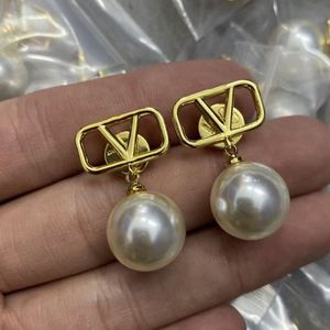 3 Styles Women Fashion Designer Stud Earrings Gold Color White Pearl Brass Engagement Earring