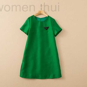 مصمم الفساتين غير الرسمية الأساسية للسيدات الأوروبية والأمريكية ربيع 2022 جديدة مع الأكمام القصيرة ذوي الياقات الدائرية Bead Bead Green Green Dress E2V9