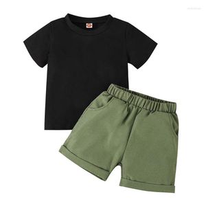 Completi di abbigliamento 2-7 anni Bambini Ragazzi 2 pezzi Completi estivi T-shirt girocollo manica corta Top Pantaloncini tascabili Set casual per bambini