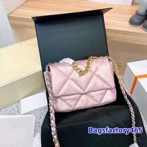 Crossbody Bag Lüks El Çantası Kadın Çanta Tasarımcı Çantalar Siyah Altın Omuz Çantası 26cm 19 Serisi Koyun Dinini Cüzdan Diamond Bayan Çanta Çapraz Çanta Kadınlar İçin