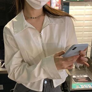 Kadın bluzları Qweek Kore moda kırpılmış gömlek beyaz kadın bluz harajuku sokak kıyafeti uzun kollu üstler ofis bayan şık gevşek