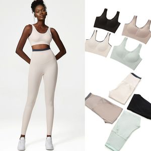 Yoga Pants Sports Womens 2piece yoga suit seamless and nude yoga suit set women's oversized sportswear set cross-border running and fitness suit set