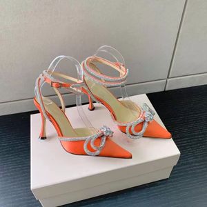 2023 Women Sandals Diamond Bow Tie Wedding High Heel Designer Sandal Velvet مدببة الخناجر المدببة بالسيدة Lady Multicolor Shoes Size 35-42