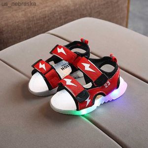 Sandals Sandals Baby Girls Glowing Sandals Children Boys Led Slippers Luminous Toddler Sneakers Girls Shoes Black Red Sandals Kids Beach Shoes T230103 L230518