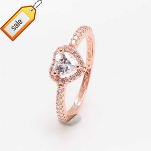 Fashion wholesale European and American new heart -shaped gold plated paved diamond ring 18k gold ring woman jewelry